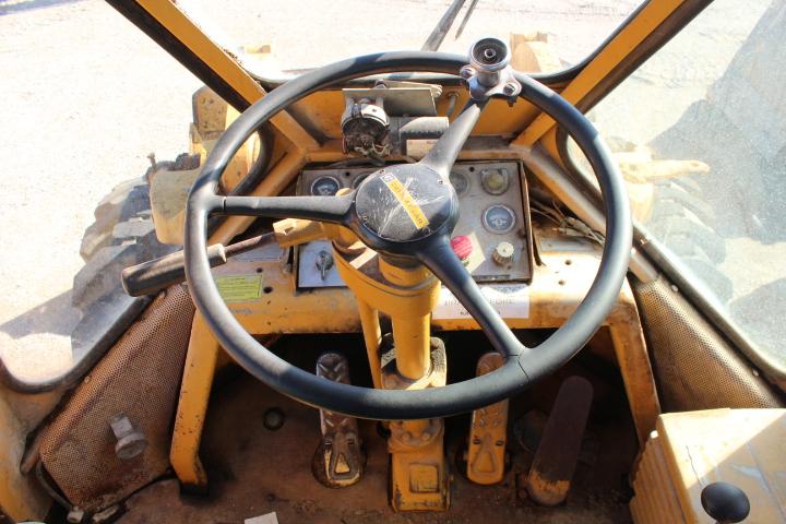 1974 CAT 950 WHEEL LOADER