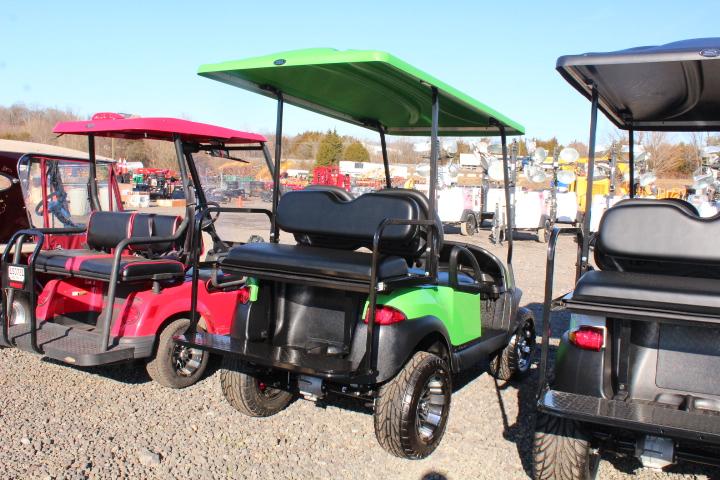 2018 CLUB CAR LIFTED ELECTRIC GOLF CART