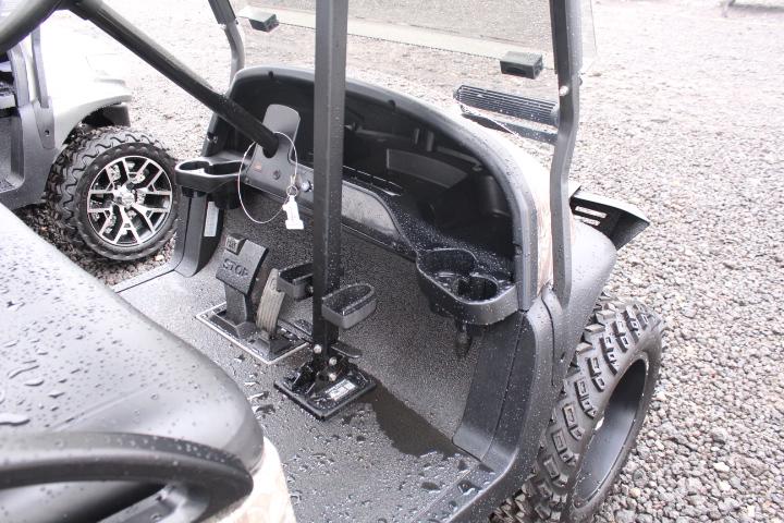 2018 CLUB CAR LIFTED ELECTRIC GOLF CART