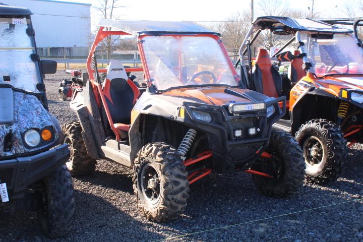 POLARIS RZR 800 SIDE BY SIDE