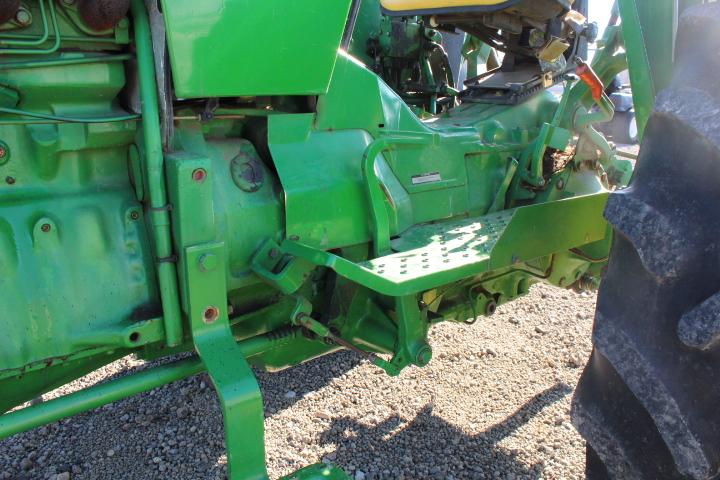 JOHN DEERE 2355 2WD TRACTOR