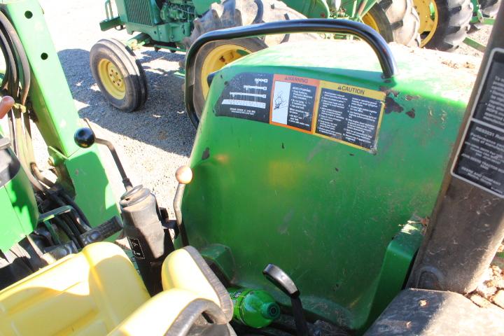 JOHN DEERE 5500 2WD TRACTOR