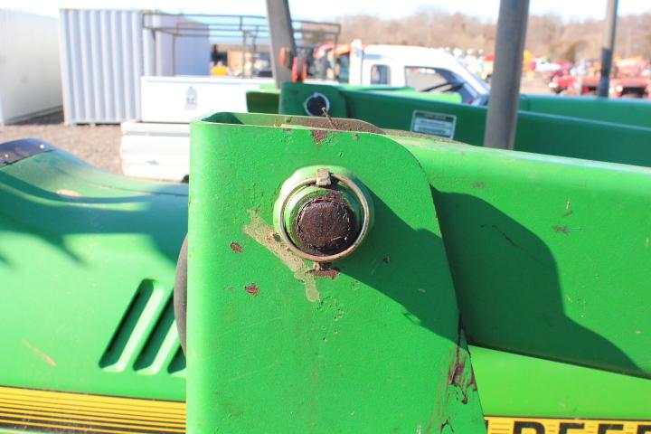 JOHN DEERE 5500 2WD TRACTOR