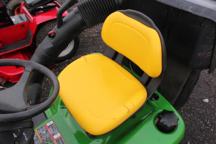 JOHN DEERE X304 SELECT SERIES