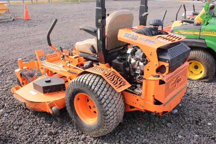 SCAG TURF TIGER II ZERO TURN MOWER