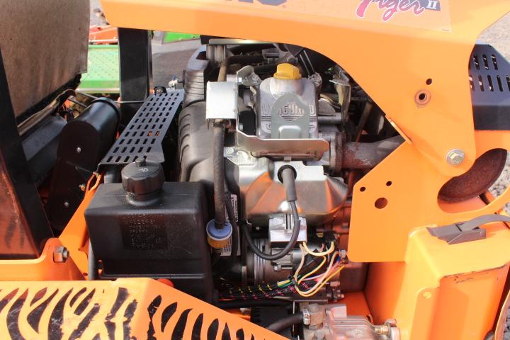 SCAG TURF TIGER II ZERO TURN MOWER