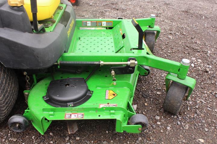 JOHN DEERE 757 Z TRACK ZERO TURN MOWER