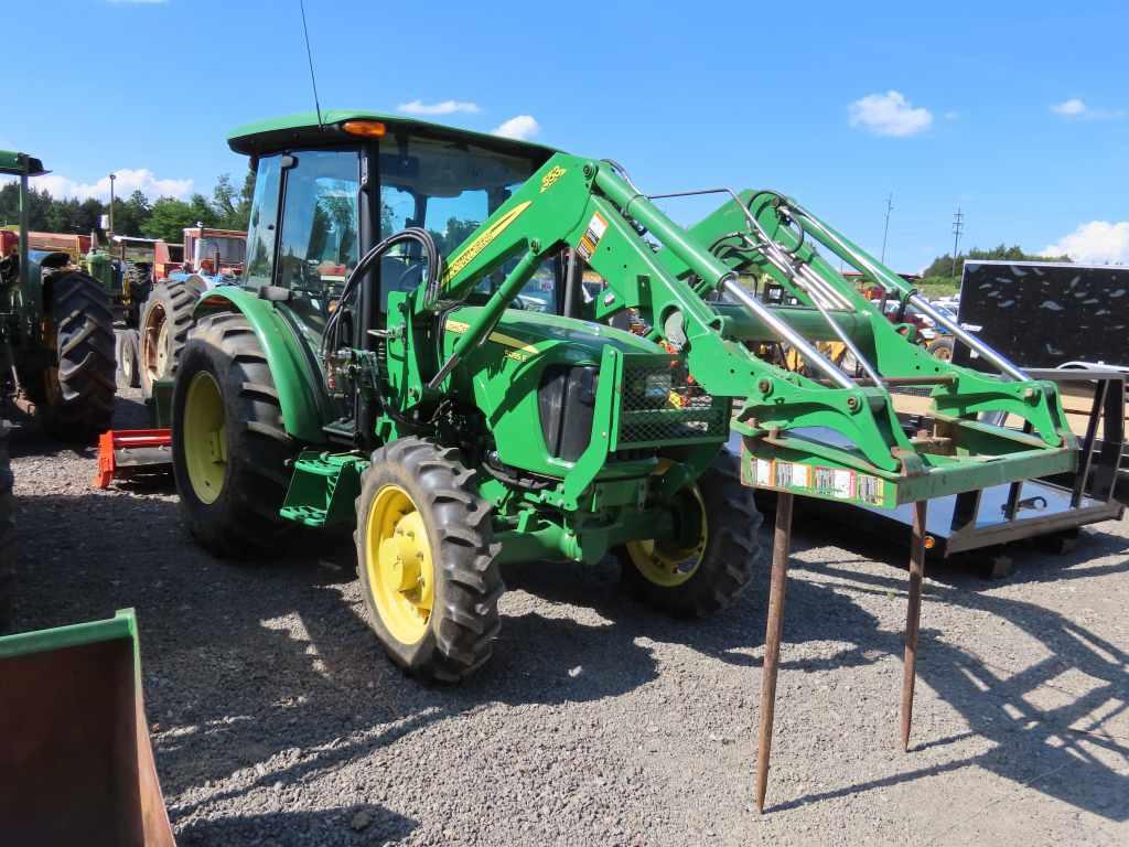 JOHN DEERE 5055E 4WD CAB TRACTOR W/ LOADER