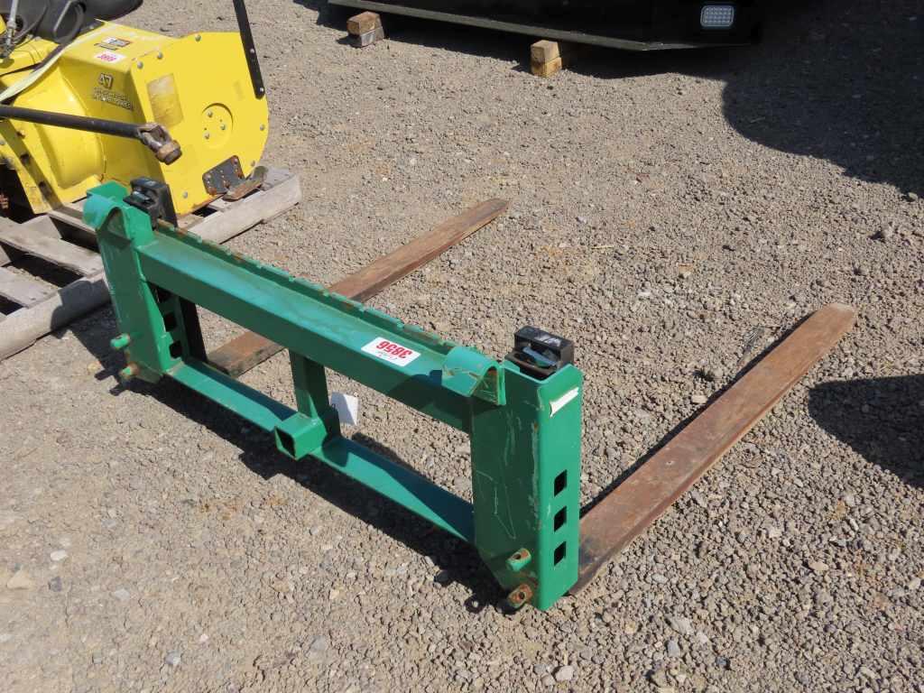 SET OF JOHN DEERE SYTLE 48" PALLET FORKS