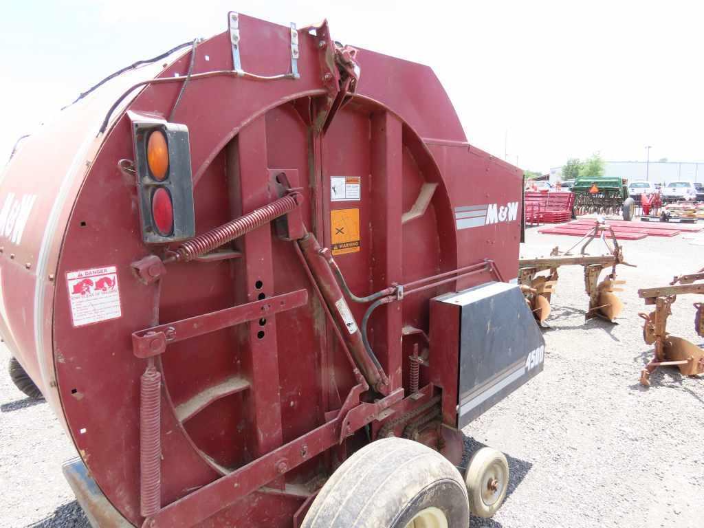 M&W 4500 4'X5' ROUND BALER