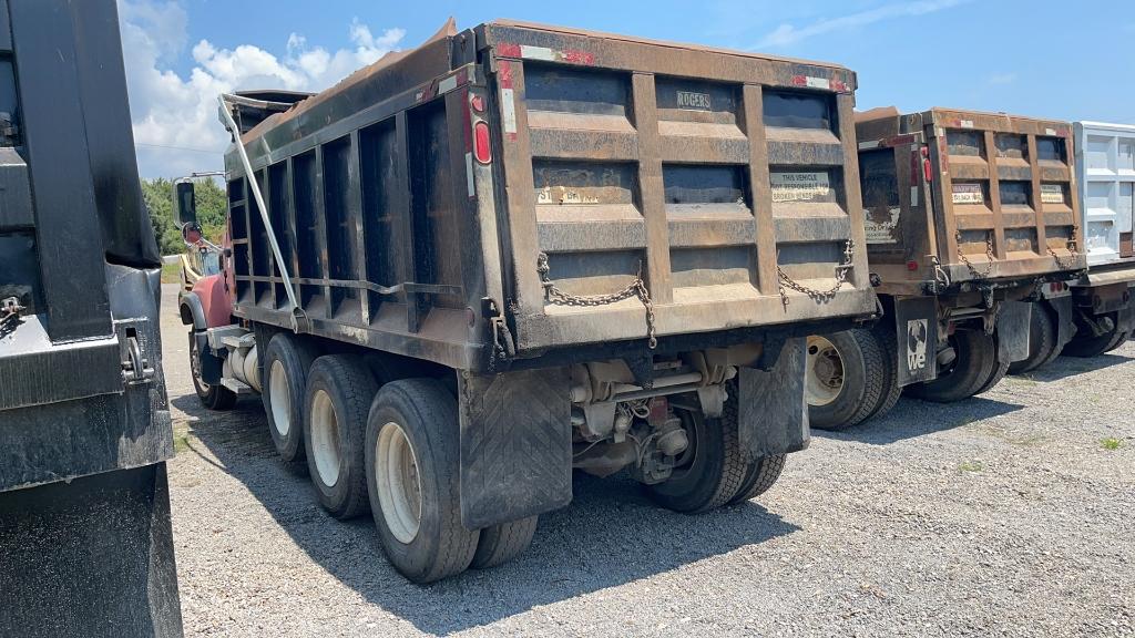 2004 MACK CV713 GRANITE TRI-AXLE DUMP TRUCK