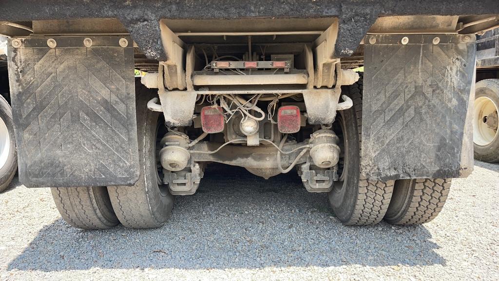 2004 MACK CV713 GRANITE TRI-AXLE DUMP TRUCK