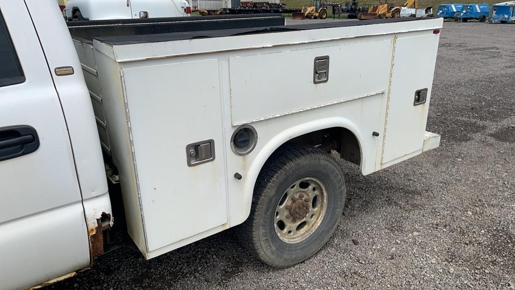 2005 CHEVY 2500 TRUCK CREW CAB SERVICE TRUCK