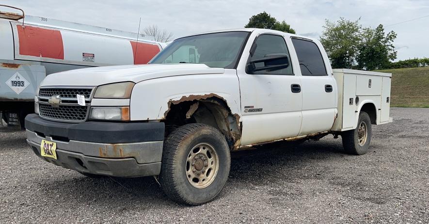 2005 CHEVY 2500 TRUCK CREW CAB SERVICE TRUCK