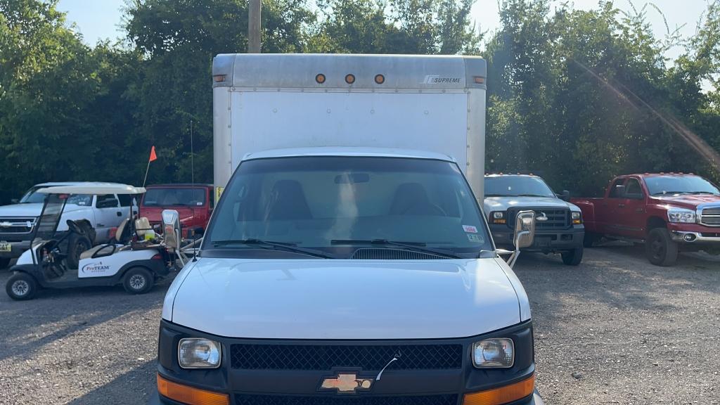 2005 CHEVROLET 3500 BOX TRUCK