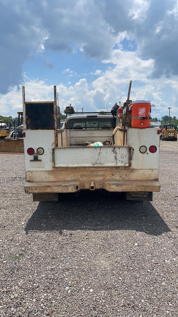 2000 FORD F-550 4 DOOR SERVICE TRUCK