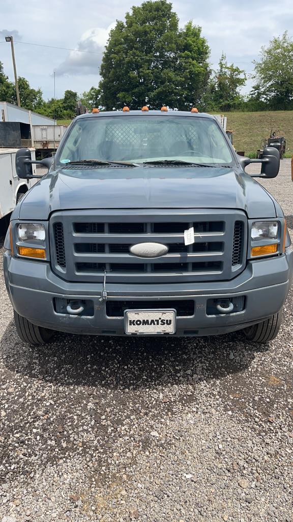 2005 FORD F-450 SERVICE TRUCK 2WD