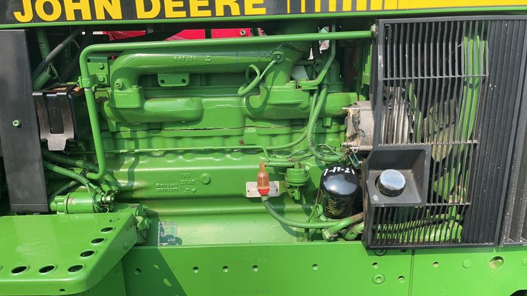 JOHN DEERE 2955 TRACTOR