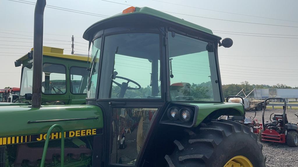 JOHN DEERE 2955 TRACTOR