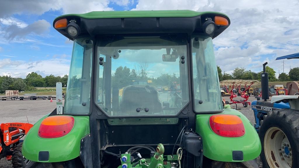 JOHN DEERE 5065E CAB TRACTOR