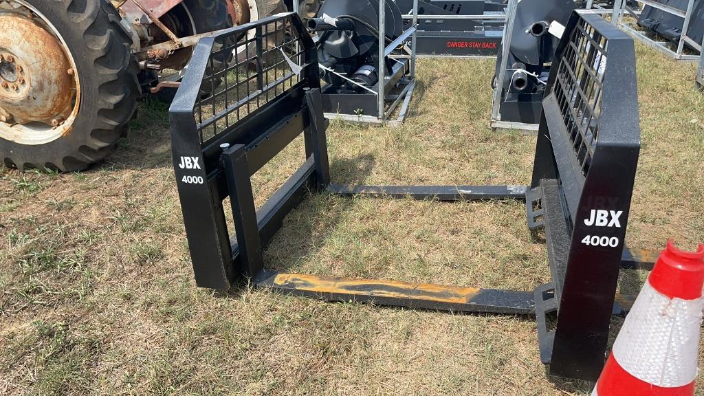 UNUSED JBX 48" SKID STEER PALLET FORKS