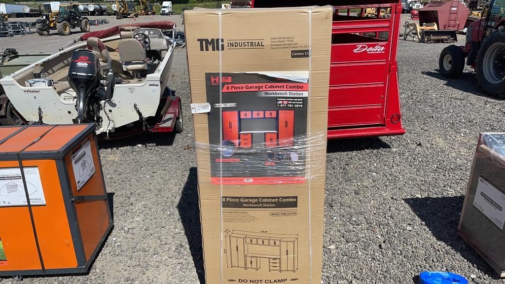 UNUSED TMG 8 PIECE GARAGE CABINET COMBO