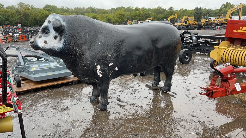 BLACK FIBERGLASS BULL