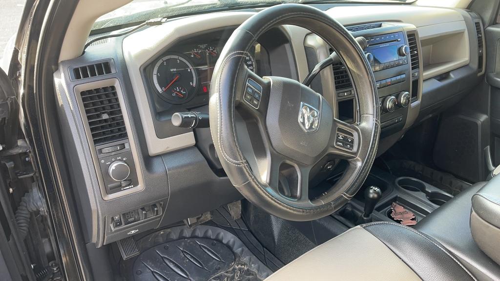 2012 DODGE RAM 3500 CAB AND CHASSIS