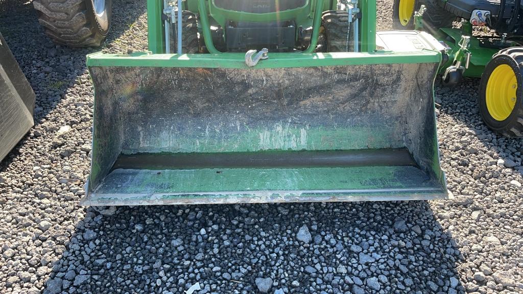 JOHN DEERE 1026R TRACTOR WITH LOADER