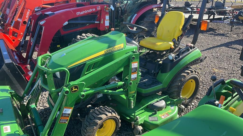 JOHN DEERE 1026R TRACTOR WITH LOADER