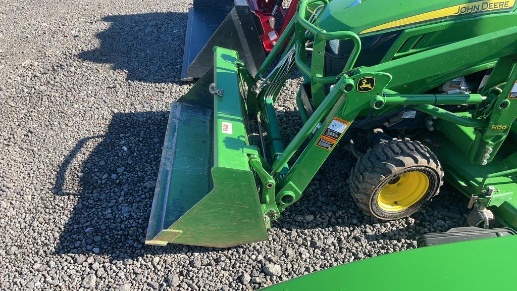 JOHN DEERE 1026R TRACTOR WITH LOADER