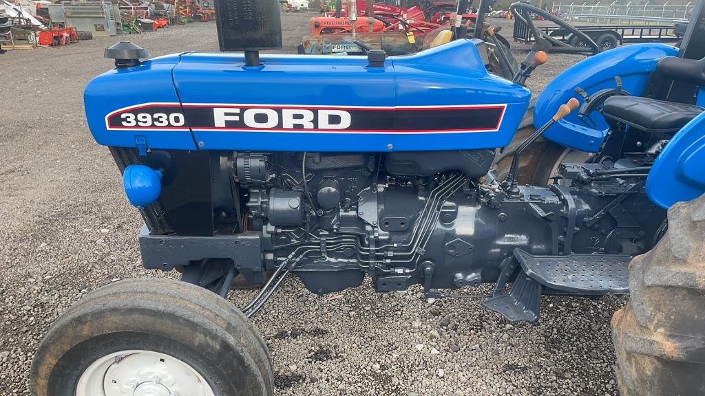 FORD 3930 TRACTOR