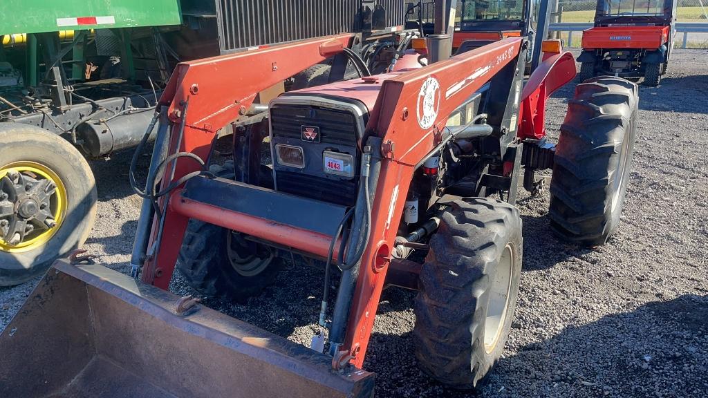 MASSEY FERGUSON 240 TRACTOR