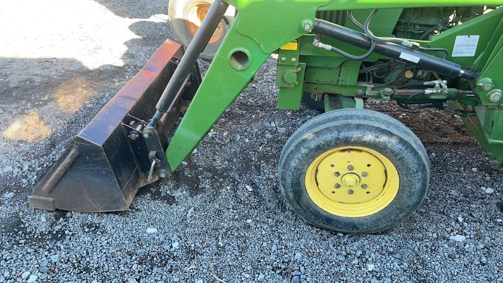 JOHN DEERE 1050 TRACTOR