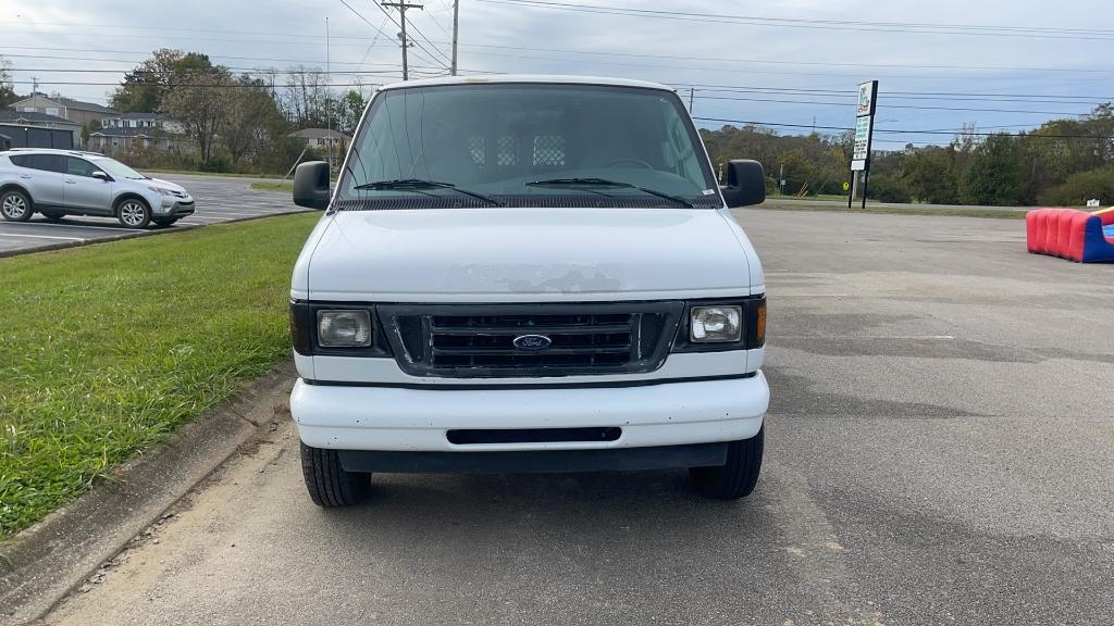 2004 FORD E-250 VAN