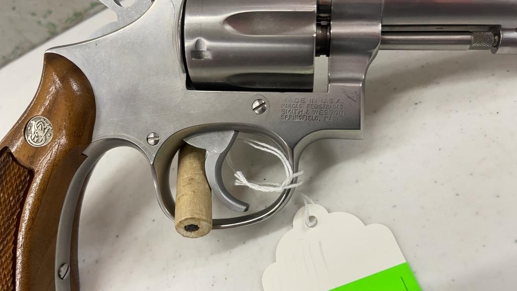 SMITH AND WESSON .38SPECIAL MODEL 64-5 REVOLVER