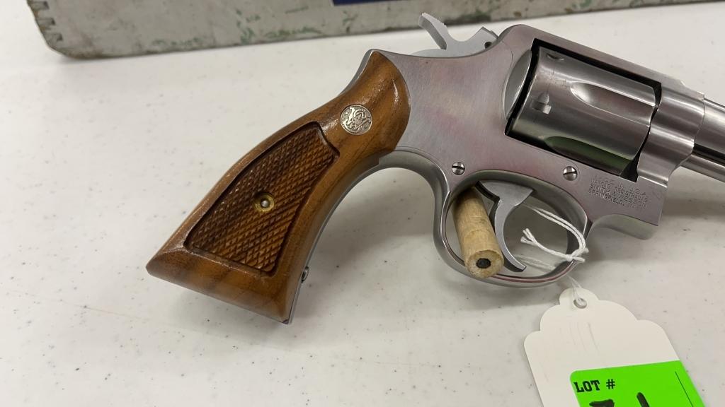 SMITH AND WESSON .38SPECIAL MODEL 64-5 REVOLVER