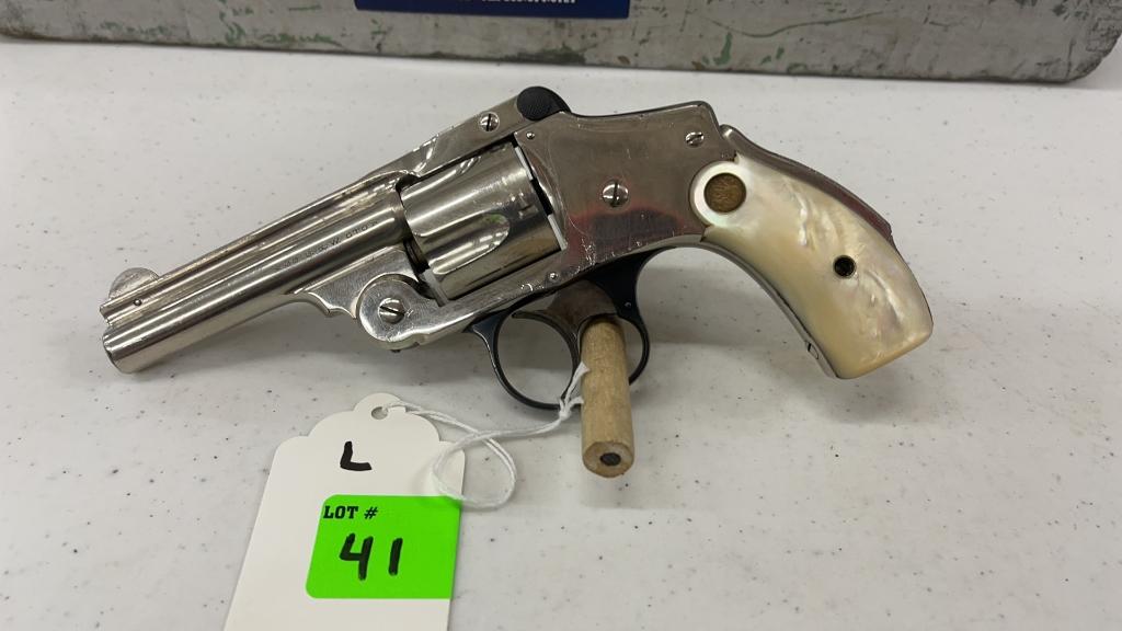 SMITH AND WESSON .38 CT REVOLVER PISTOL