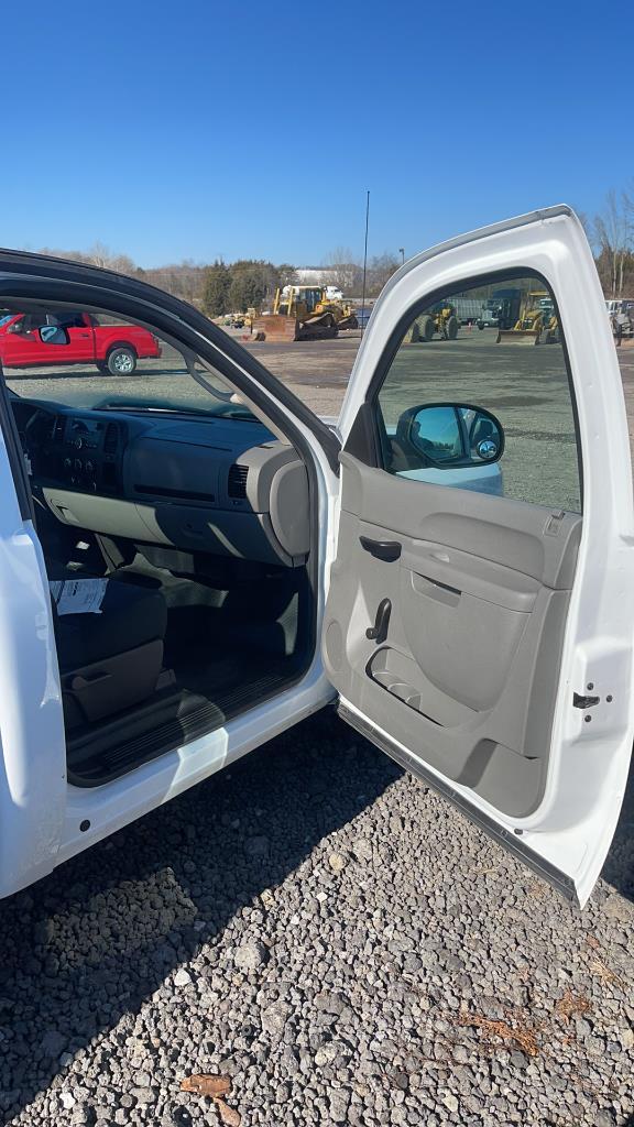 2013 CHEVROLET 1500 PICKUP TRUCK