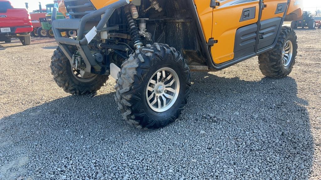 2013 KAWASAKI TERYX4 LE V-TWIN SIDE BY SIDE