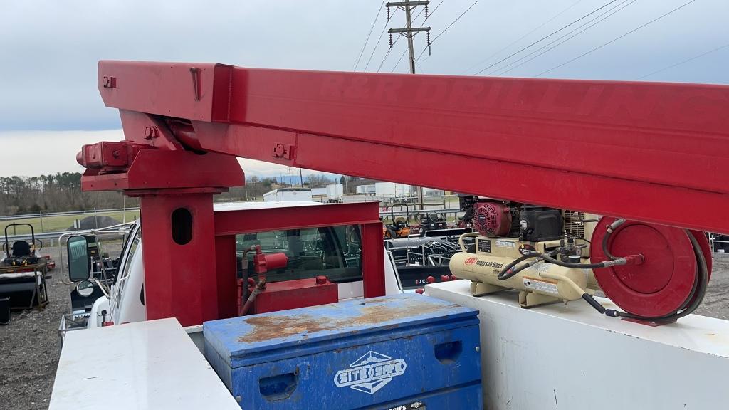 2000 FORD F-650 SERVICE TRUCK