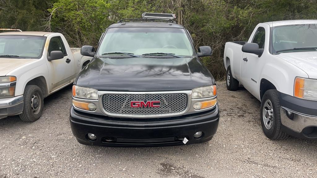 2003 GMC YUKON SUV