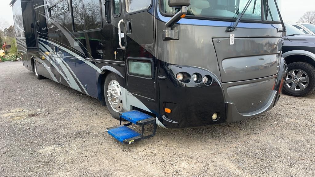 2008 GULF STREAM TOUR MASTER 42' MOTOR HOME