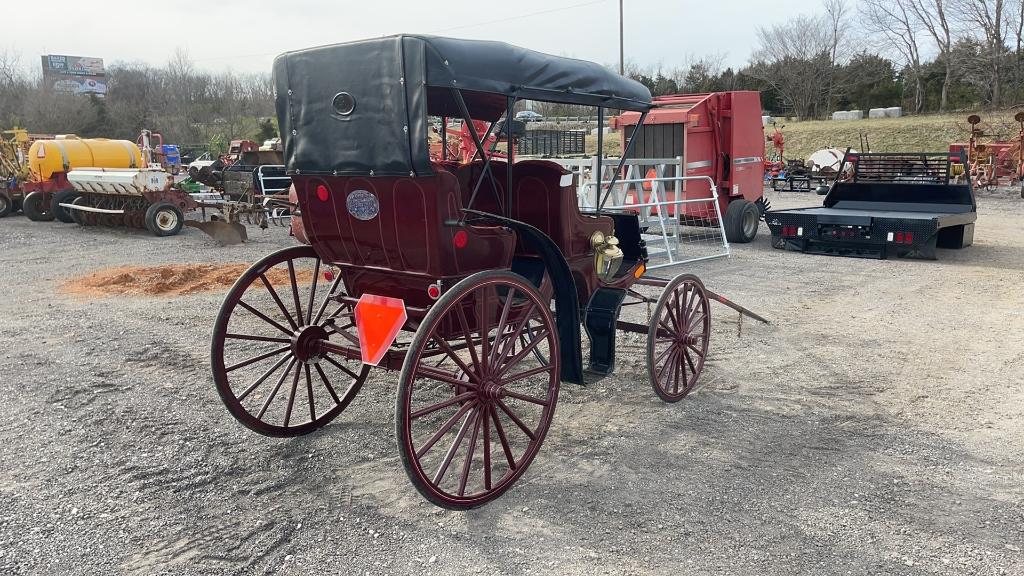 AMISH BUILT HORSE DRAWN 2 SEAT SURREY