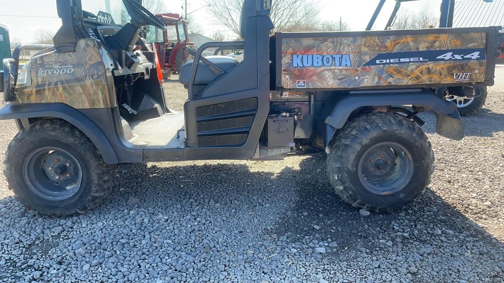 KUBOTA RTV 900