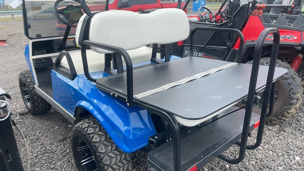 CLUB CAR GAS GOLF CART