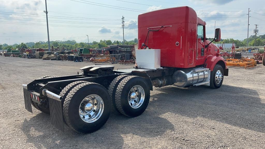 2008 KENWORTH T800 TANDEM AXLE SLEEPER SEMI TRUCK