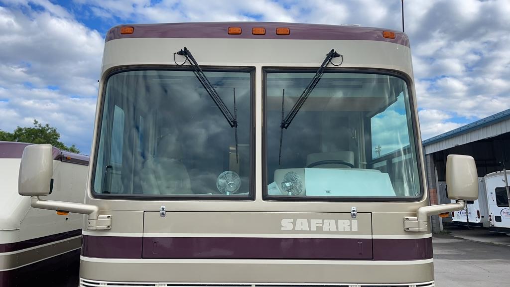 1998 SAFARI SAHARA EDITION 38' MOTOR COACH