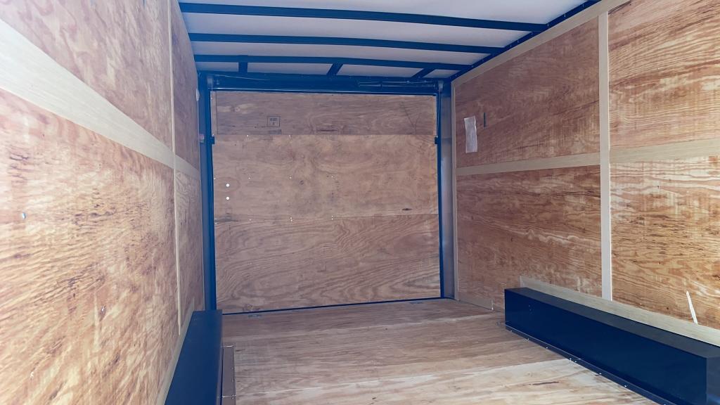 2021 HOMESTEADER 8'X20' ENCLOSED TRAILER