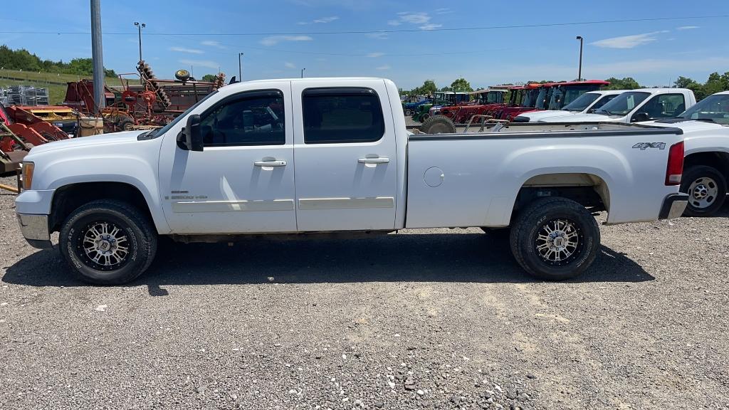 2009 GMC 2500HD CREW CAB PICKUP TRUCK